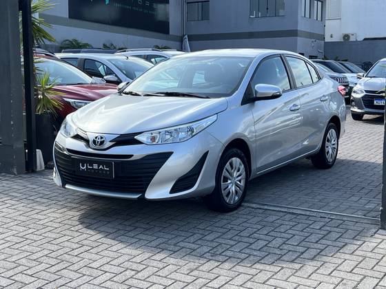 TOYOTA YARIS 1.5 16V FLEX SEDAN XL LIVE MULTIDRIVE TOYOTA YARIS 1.5 16V FLEX SEDAN XL LIVE MULTIDRIVE